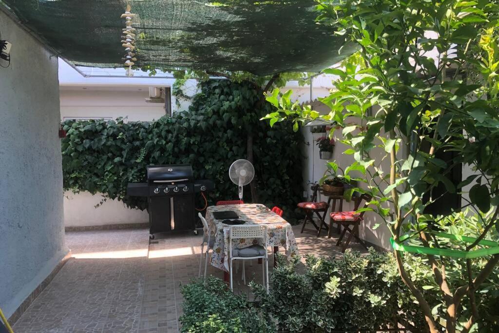 Ανακαινισμενη Μονοκατοικια 125 Τμ Στο Κεντρο Με Κηπο Villa Mesolóngion Exterior foto